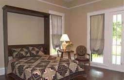 Ainsworth House Inn Luling Экстерьер фото
