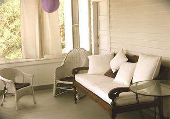 Ainsworth House Inn Luling Экстерьер фото